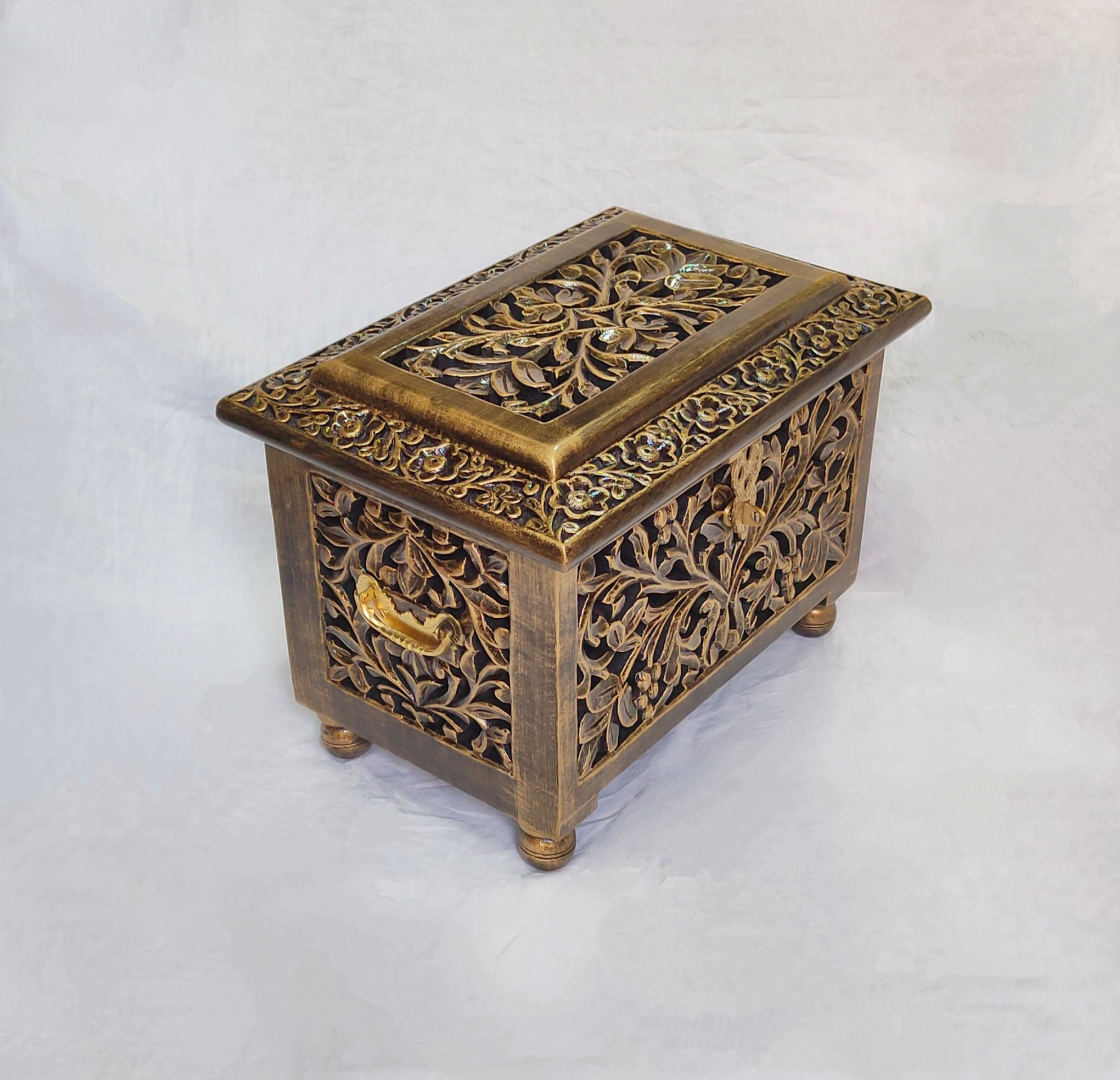 natural and artistic